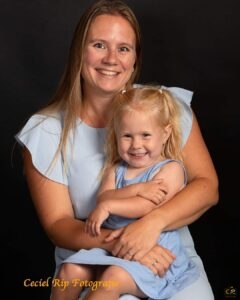 familie fotoshoot, studio, moeder-dochter portret, Ceciel Rip Fotografie